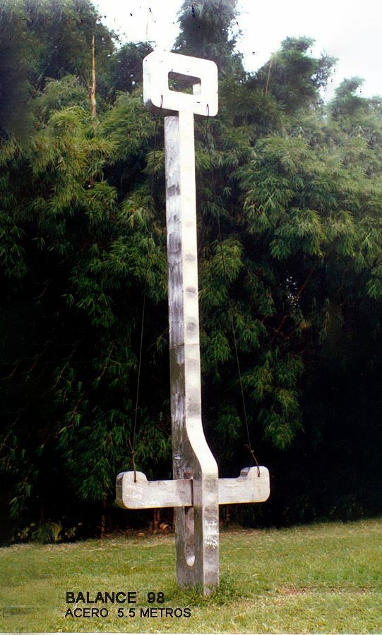 Obra pública / Arte público _ Franklin Zúñiga _ Balance _ La Sabana, San José, Costa Rica