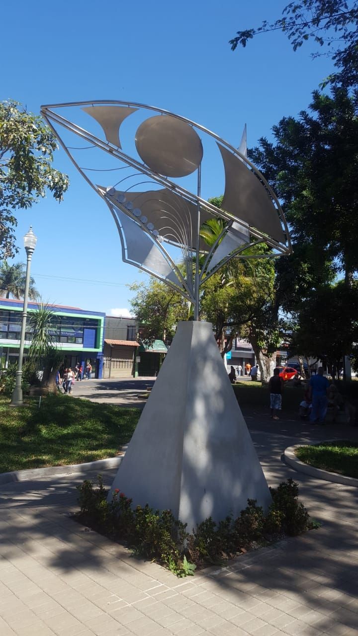 Obra pública/Arte público _ Franklin Zúñiga _ Churubuzú _ Costa Rica
