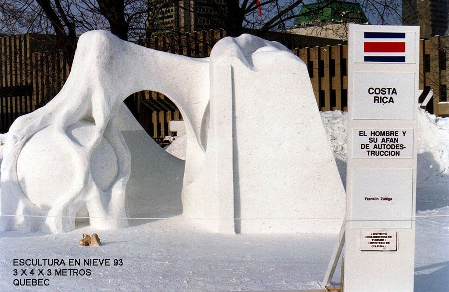 Obra pública / Arte público _ Franklin Zúñiga _ El hombre y su afán de autodestrucción _ Québec, Canadá